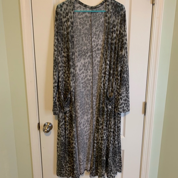 LuLaRoe Sweaters - LuLaRoe XL Snow Leopard Sarah.